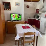 Apartman Leca- Small House *