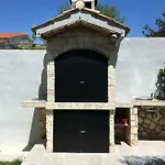 Apartament Leca- Small House *