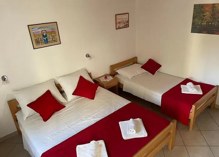 Leca- Small House מדולין