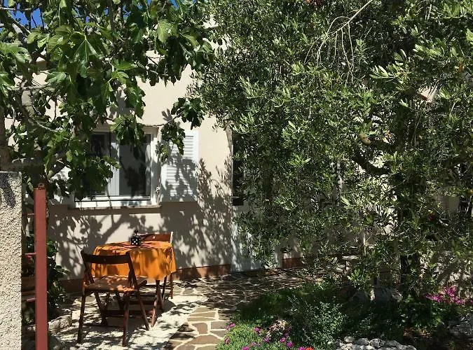 Leca- Small House Apartman Medulin