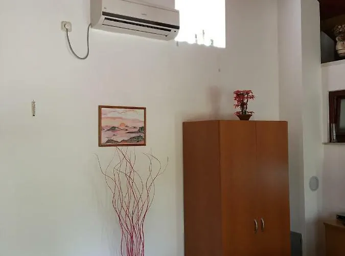 Apartman Leca- Small House *